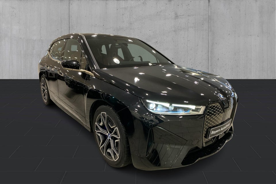 BMW iX xDrive40 Supercharged 5d