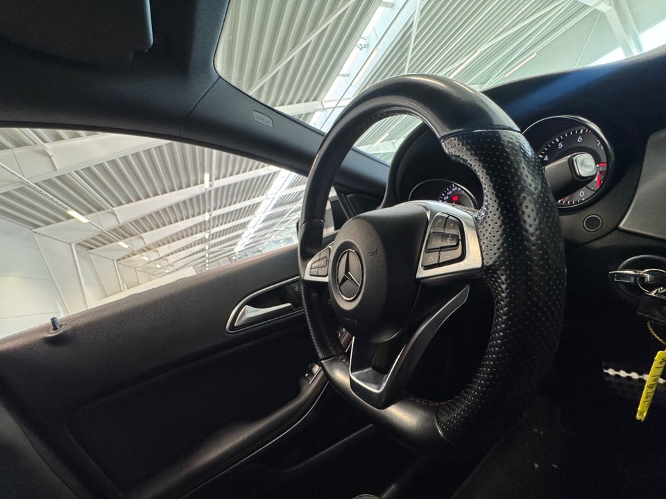 Mercedes CLA200 1,6 AMG Line Coupé aut. 4d