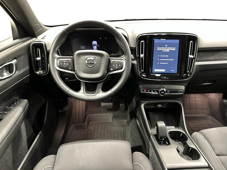 Volvo EX40 Standard Range Core 5d