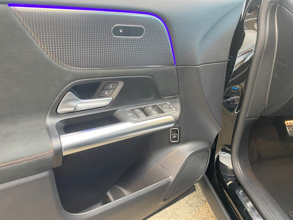 Mercedes EQA300 AMG Line 4Matic 5d