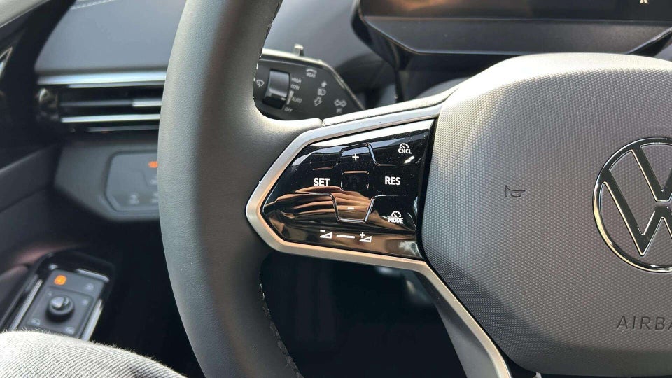 VW ID.4 77 Pro 5d