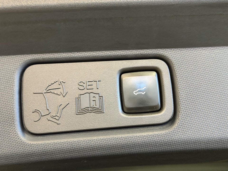 Ford Mustang Mach-E 68 Standard Range 5d