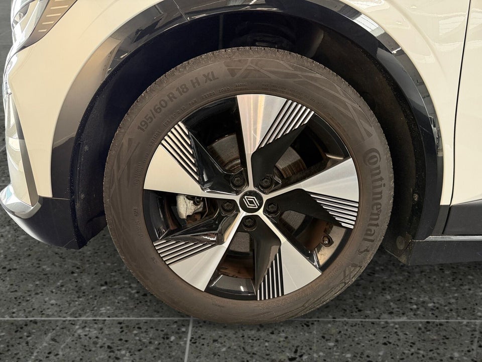 Renault Megane E-Tech 40 Equilibre 5d