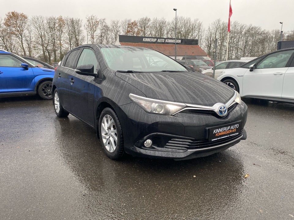 Toyota Auris 1,8 Hybrid H2 Comfort CVT 5d
