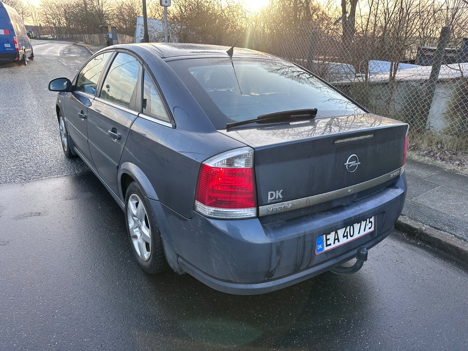 Opel Vectra 1,9 CDTi 150 Elegance 5d