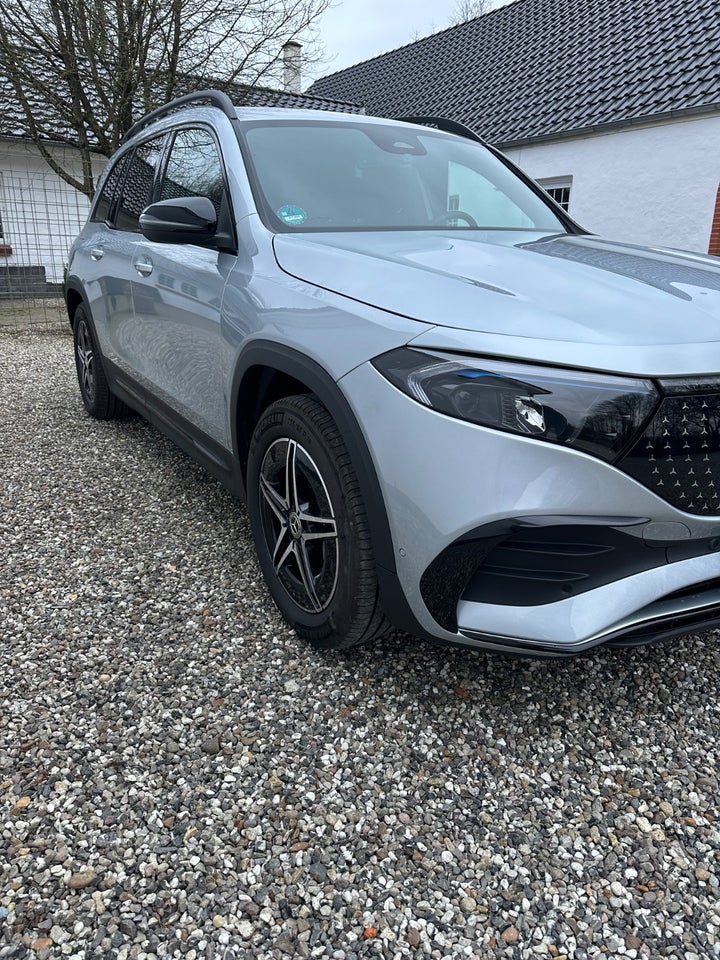 Mercedes EQB300 AMG Line 4Matic 5d