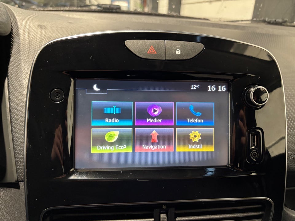 Renault Clio IV 1,2 16V Zen Sport Tourer 5d