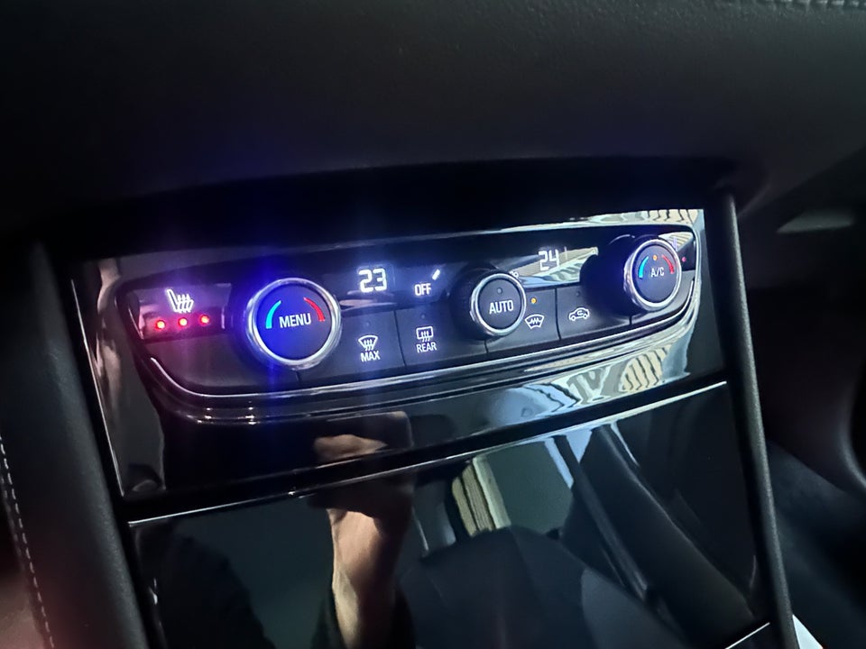 Opel Grandland X 1,6 Hybrid Ultimate aut. 5d