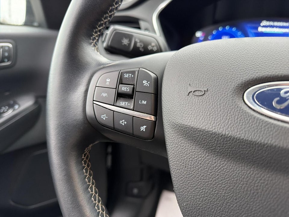 Ford Kuga 2,5 PHEV Vignale CVT 5d