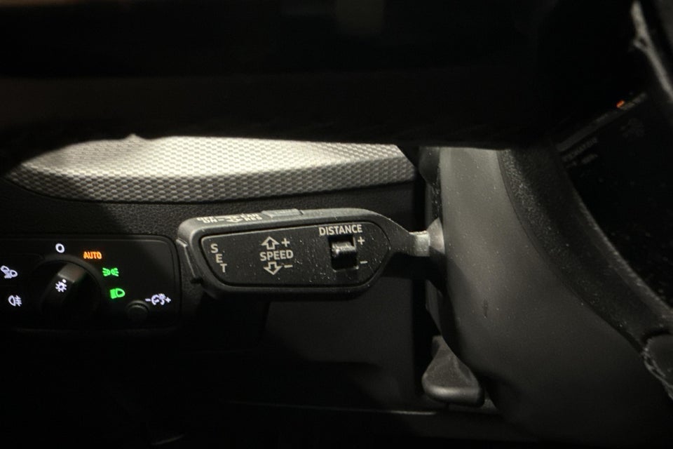 Audi Q2 35 TFSi Prestige S-tr. 5d