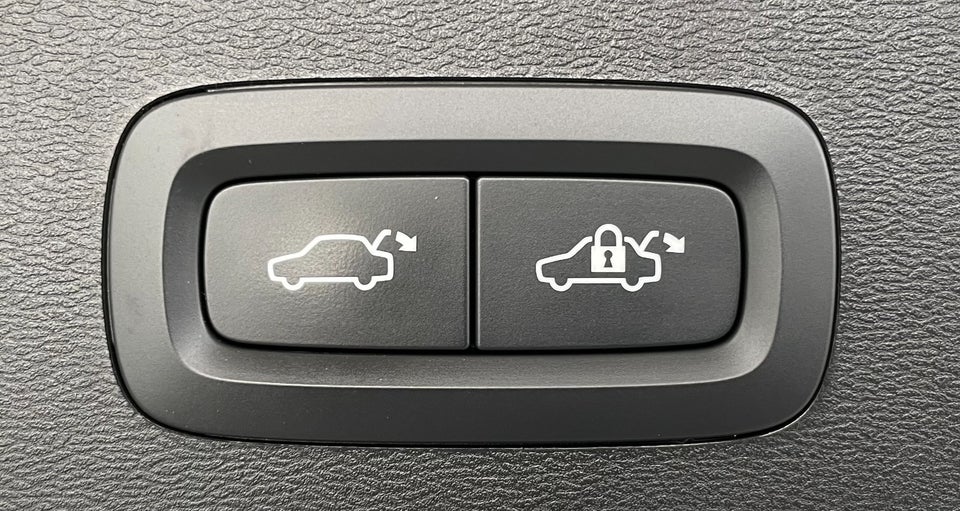 Volvo XC40 1,5 T4 Recharge Core aut. 5d