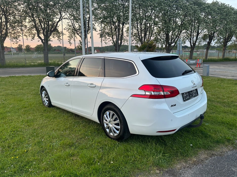 Peugeot 308 1,6 BlueHDi 120 Active SW 5d