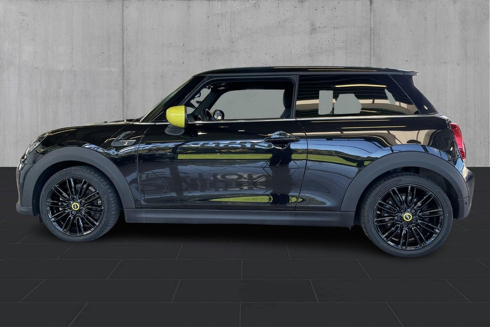 MINI Cooper SE Classic Trim 3d