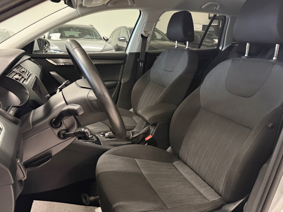 Skoda Octavia 1,6 TDi 115 Ambition Combi DSG 5d