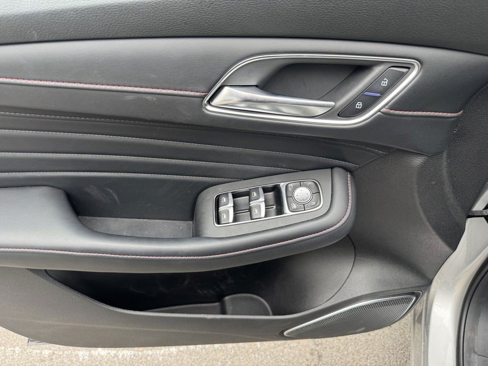 MG EHS 1,5 PHEV Luxury 5d