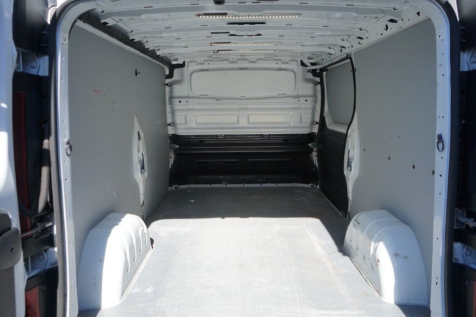 Renault Trafic T29 2,0 dCi 120 L2H1