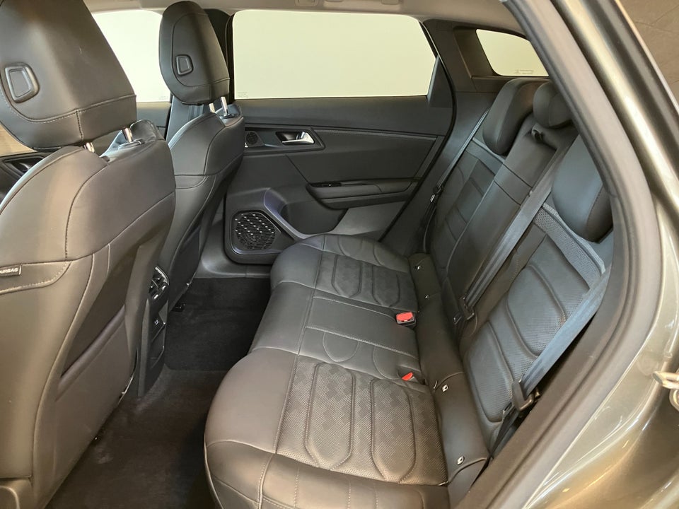 Citroën C5 X 1,6 Hybrid Palais EAT8 5d