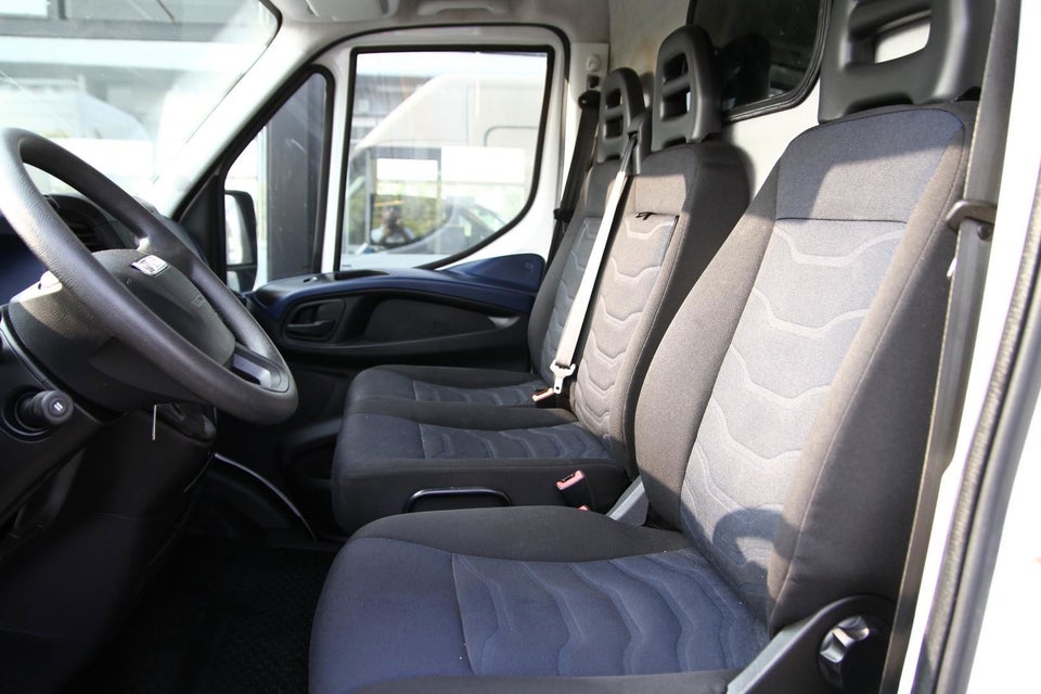 Iveco Daily 2,3 35S15 16m³ Van