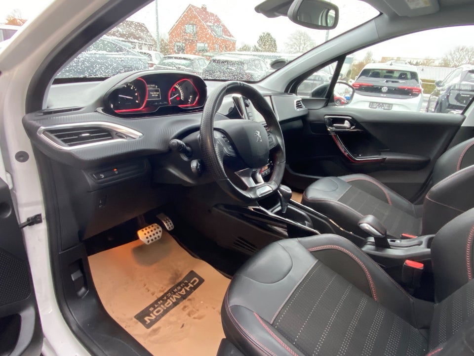 Peugeot 2008 1,5 BlueHDi 120 GT Line Sky EAT6 5d