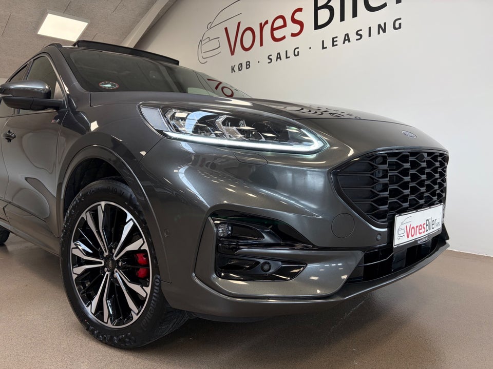 Ford Kuga 2,5 PHEV ST-Line X CVT 5d