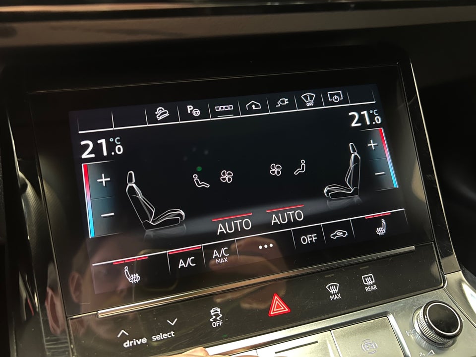 Audi Q8 e-tron 55 S-line quattro 5d