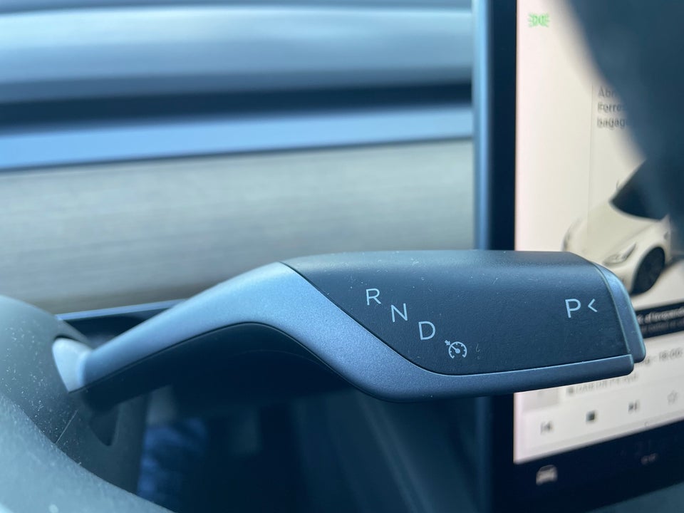 Tesla Model 3 Standard Range+ RWD 4d