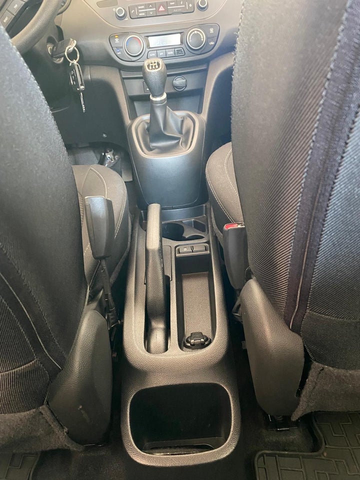 Hyundai i10 1,0 Touch 5d