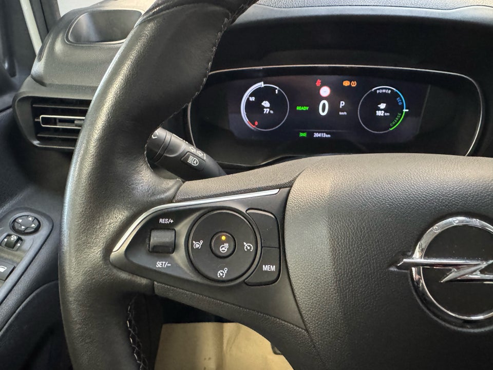 Opel Combo-e Life 50 Ultimate L1 5d