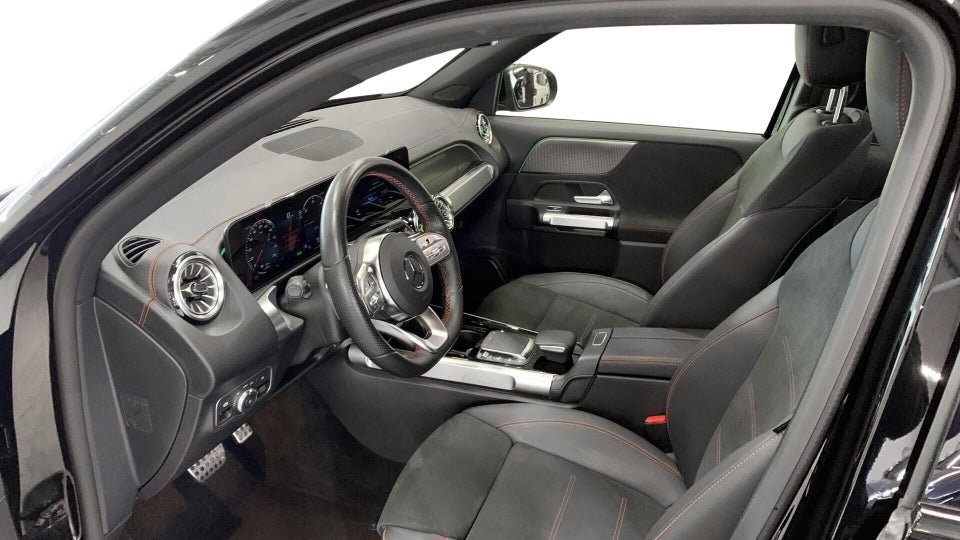 Mercedes EQB250 AMG Line 5d