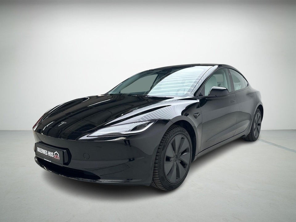 Tesla Model 3 Long Range AWD 4d