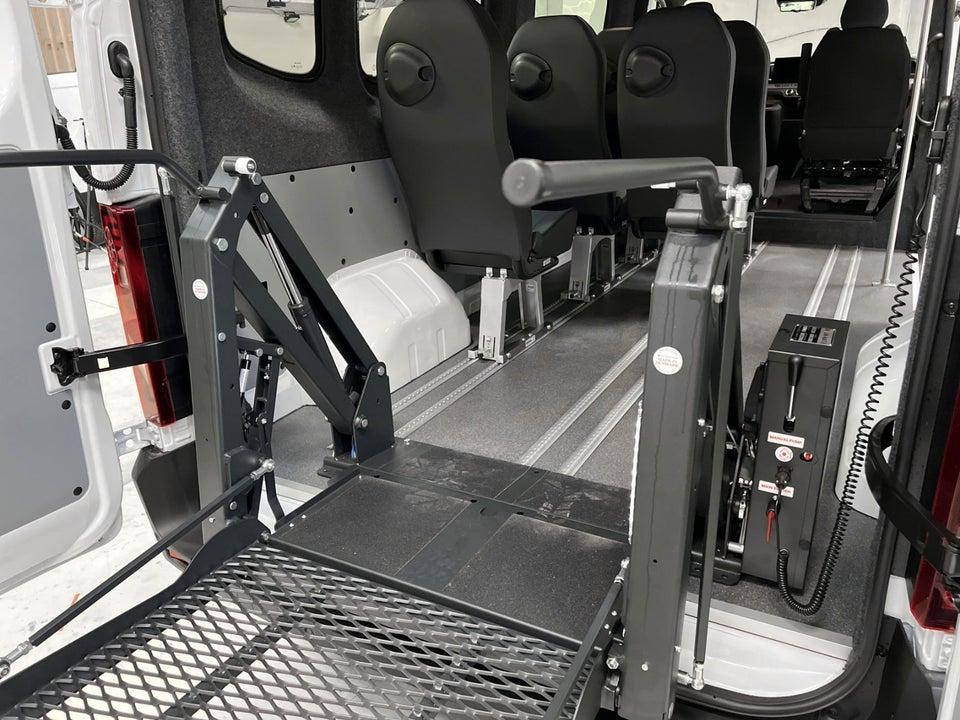 Renault Master V T35 87 E-Tech L3H2 Combi