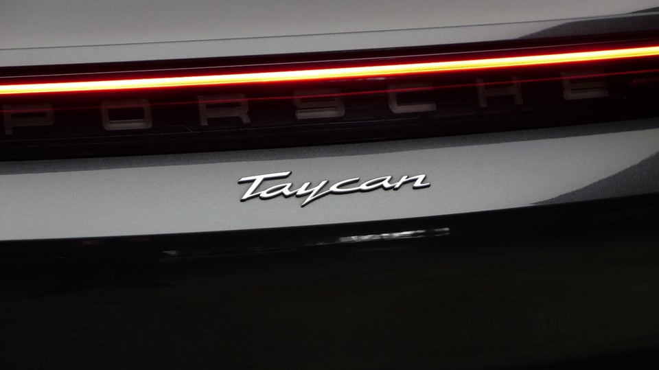 Porsche Taycan 4d