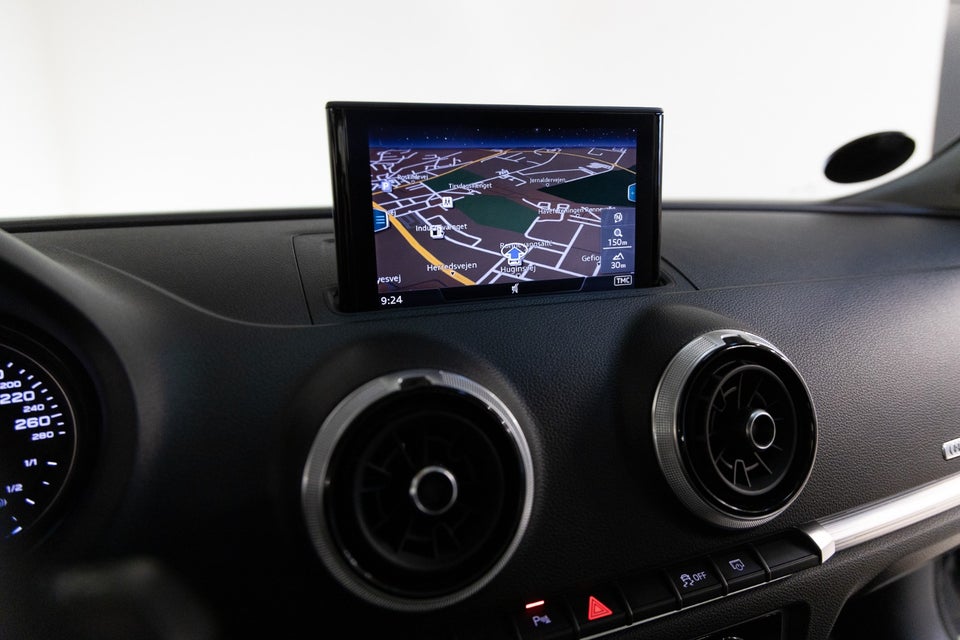 Audi A3 35 TFSi Sport Limited Sportback 5d