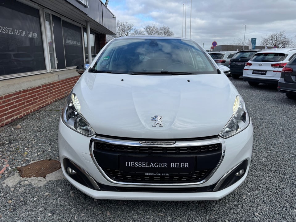 Peugeot 208 1,6 BlueHDi 100 Allure Sky 5d