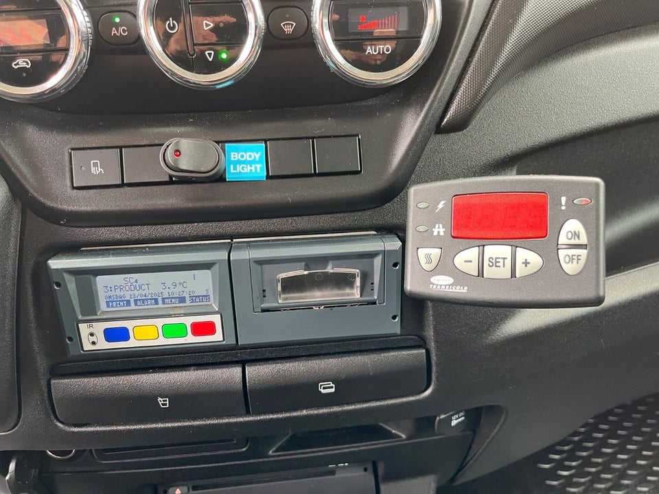 Iveco Daily 3,0 35S17 Kølevogn 2d