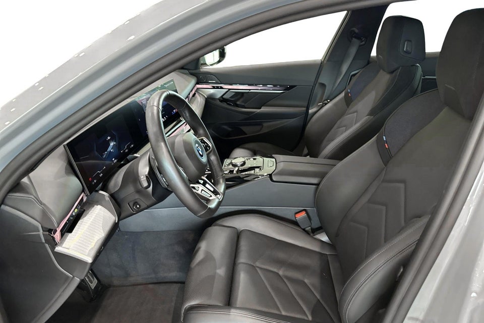 BMW i5 eDrive40 Fully Charged 4d