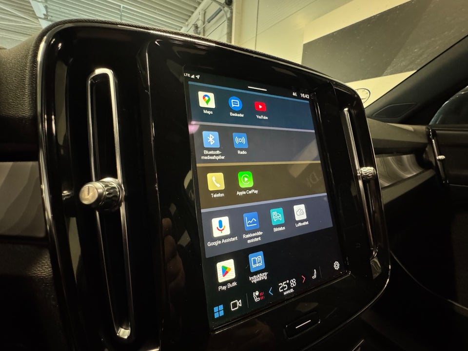 Volvo XC40 ReCharge Extended Range Plus 5d