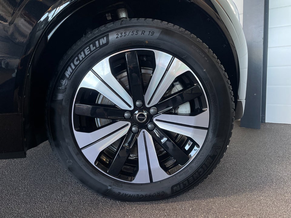 Volvo XC60 2,0 T6 ReCharge Plus Dark aut. AWD 5d