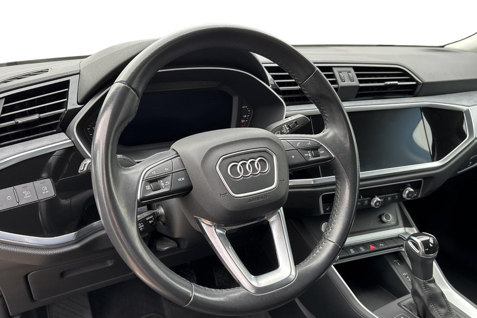 Audi Q3 35 TFSi Advanced Prestige S-tr. 5d