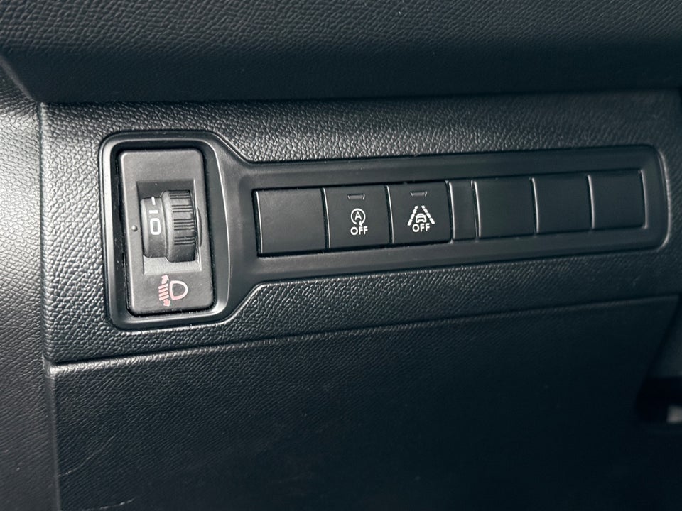 Peugeot 308 1,5 BlueHDi 130 Allure Pack 5d