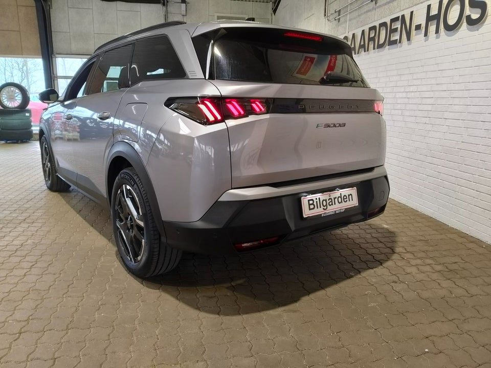 Peugeot e-5008 77 Allure 7prs 5d