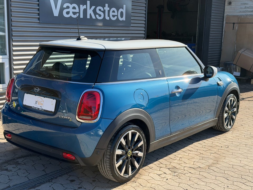 MINI Cooper SE Maximise 3d