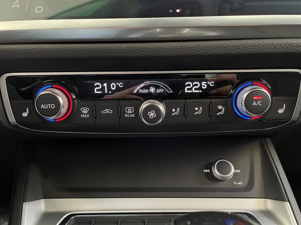 Audi Q3 35 TFSi Advanced Prestige S-tr. 5d