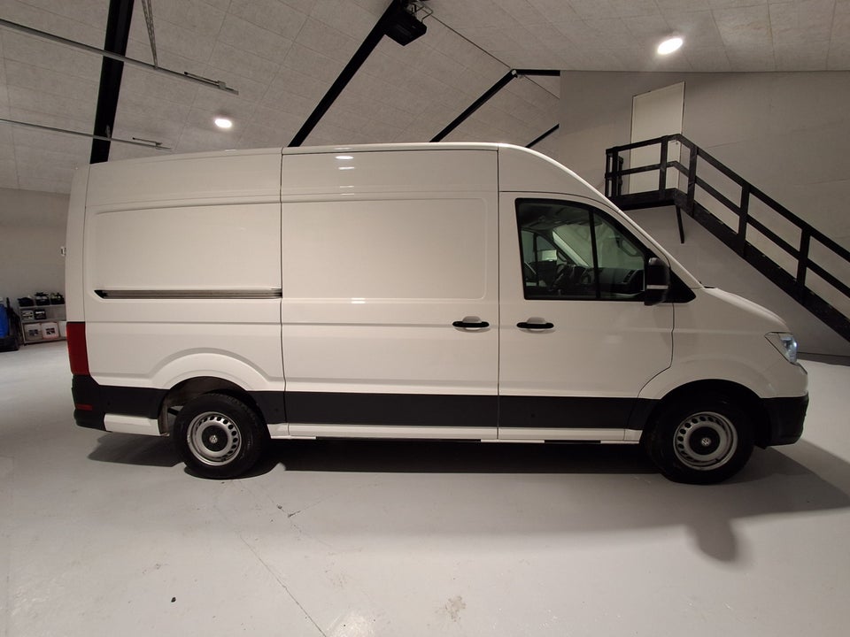 VW Crafter 35 2,0 TDi 177 Kassevogn L3H3 aut.
