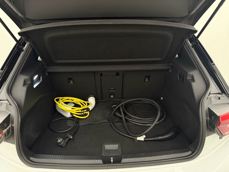 VW ID.3 58 Pro Performance Family 5d