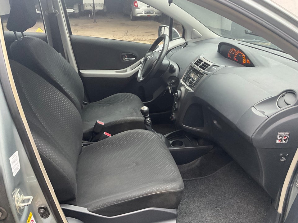 Toyota Yaris 1,4 D-4D T2 5d