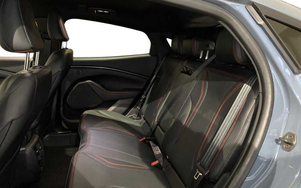 Ford Mustang Mach-E 70 Premium Standard Range AWD 5d