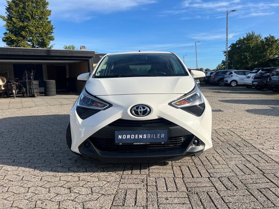 Toyota Aygo 1,0 VVT-i x-pression 5d