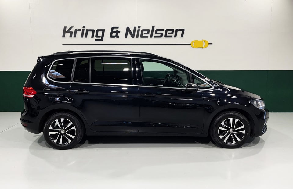 VW Touran 1,6 TDi 115 IQ.Drive DSG 7prs 5d