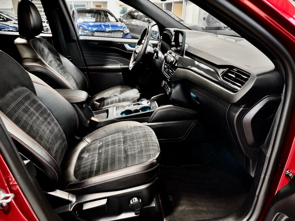 Ford Kuga 2,5 PHEV ST-Line X CVT 5d